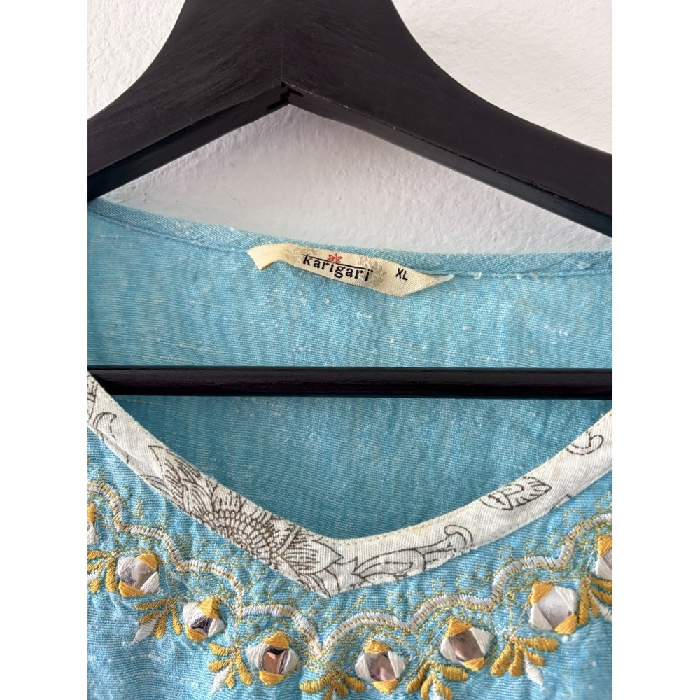 Womens Karigari Blue Tunic Shirt XL Embroidered Bohemian Floral Accent